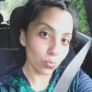 Meet your Posher, Adriana